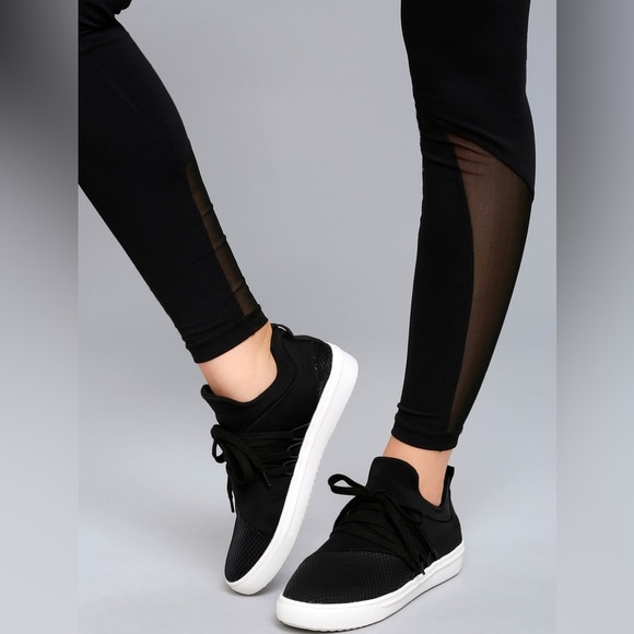 Steve Madden Size 9 Lancer Black Sneakers ~Black & White ~Runners Sneakers shoes - Picture 14 of 16